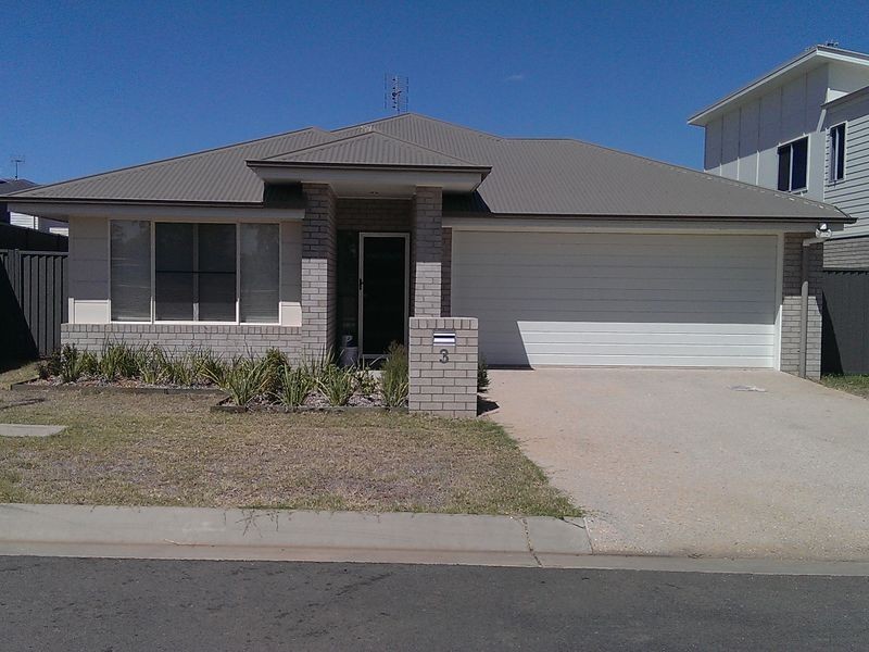 3 Raven Crescent, Moranbah QLD 4744