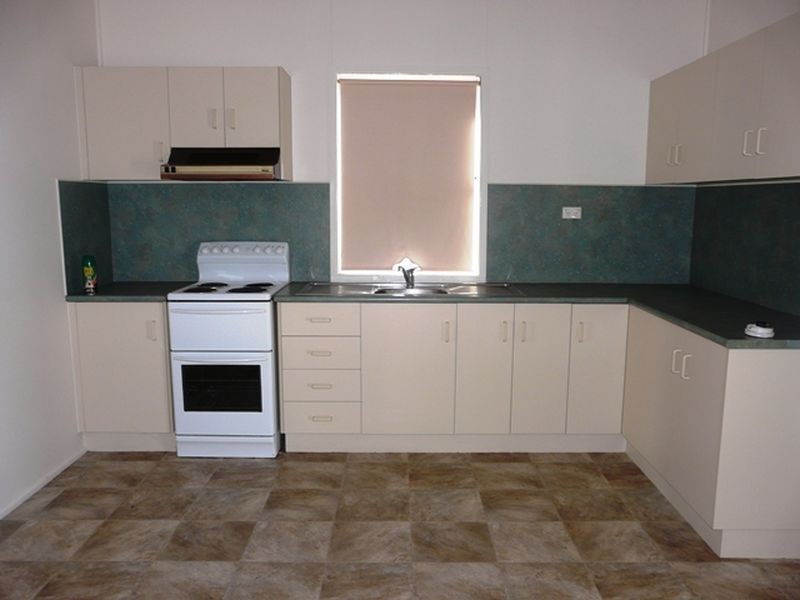 9 Barrier Street, Eton QLD 4741