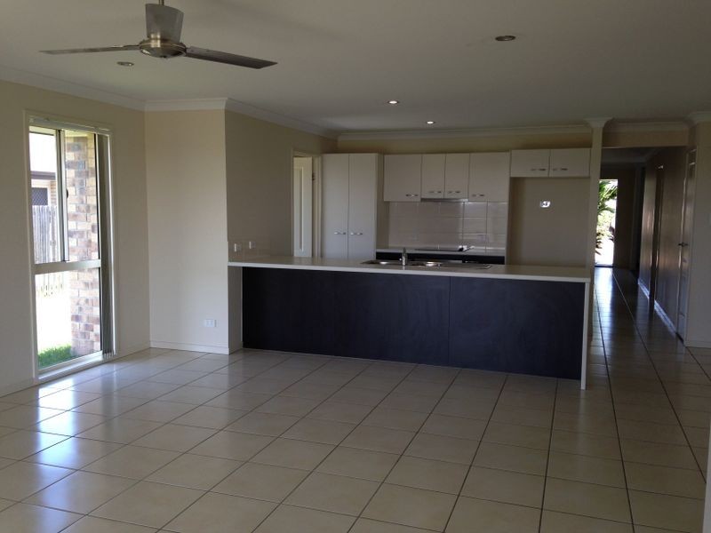 6 Halifax Place, Bucasia QLD 4750