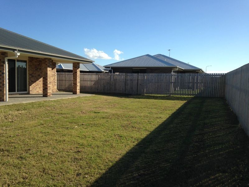 6 Halifax Place, Bucasia QLD 4750