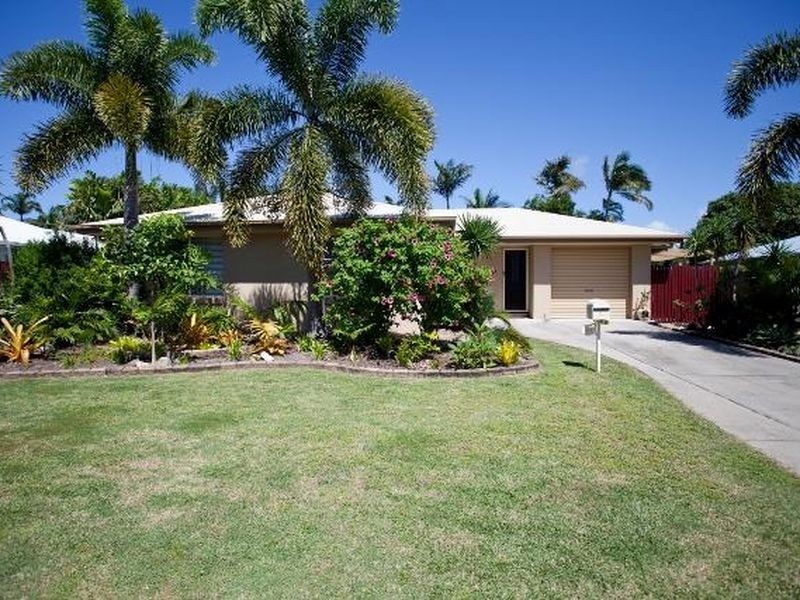 20 Beachside Place, Shoal Point QLD 4750