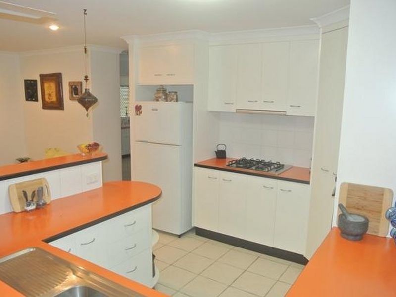 20 Beachside Place, Shoal Point QLD 4750