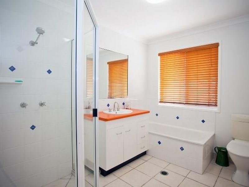 20 Beachside Place, Shoal Point QLD 4750