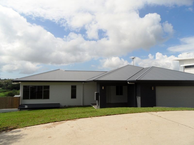 71 Cinnamon Drive, Glenella QLD 4740