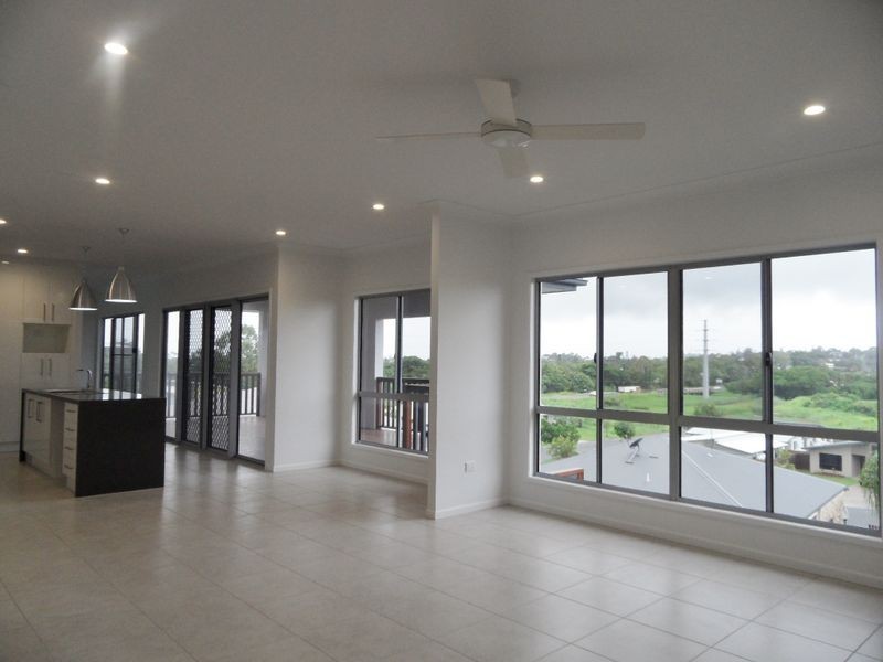 71 Cinnamon Drive, Glenella QLD 4740