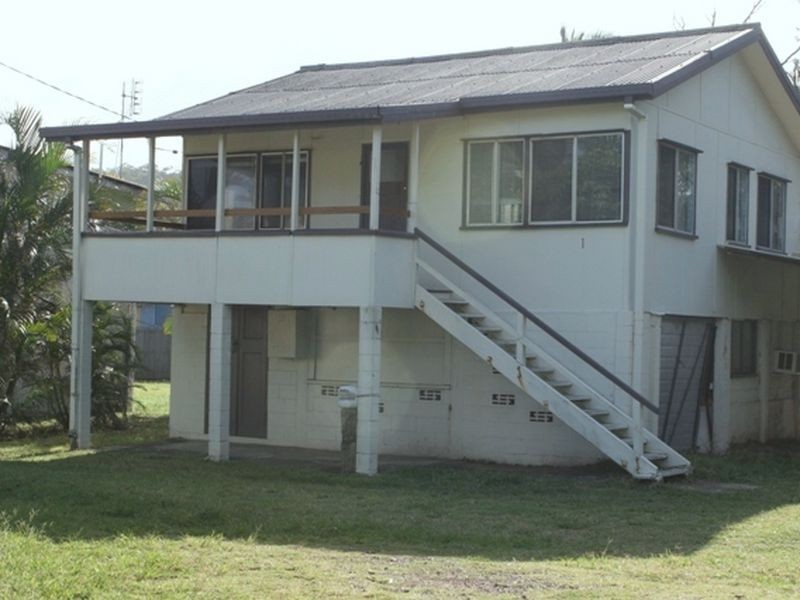 1 Zelma Street, Grasstree Beach QLD 4740
