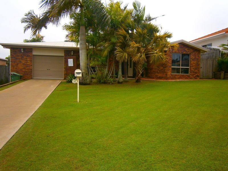 22 Bankswood Avenue, Beaconsfield QLD 4740