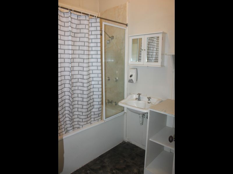 2 Hill End Road, Glenella QLD 4740