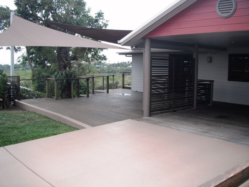 23 Coral Ridge Drive, Eimeo QLD 4740