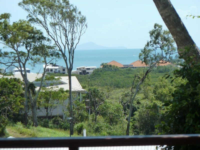 23 Coral Ridge Drive, Eimeo QLD 4740