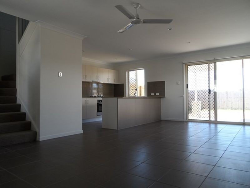 2/10 Somerset Close, Andergrove QLD 4740