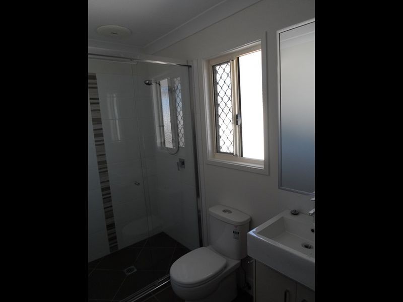 2/10 Somerset Close, Andergrove QLD 4740