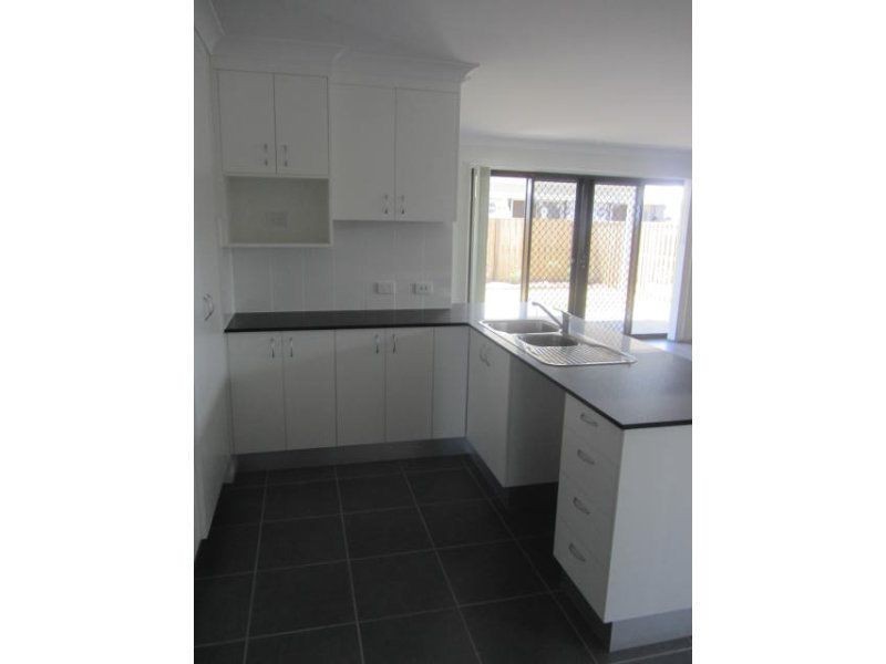 165 Whitehaven Drive, Blacks Beach QLD 4740
