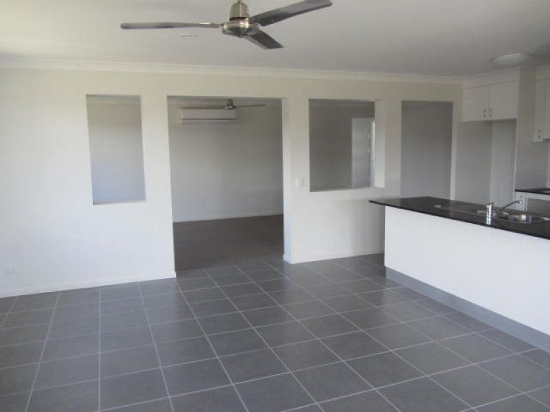 165 Whitehaven Drive, Blacks Beach QLD 4740