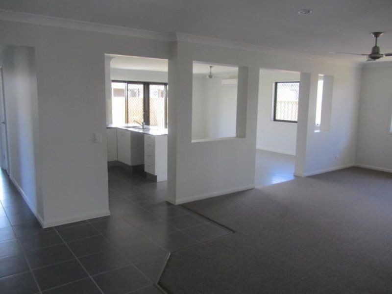 165 Whitehaven Drive, Blacks Beach QLD 4740