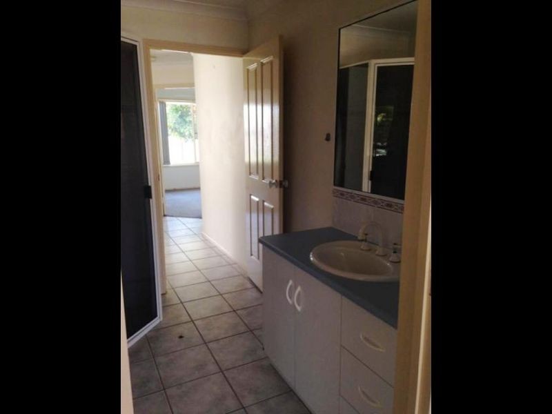 5 Maitland Street, Moranbah QLD 4744