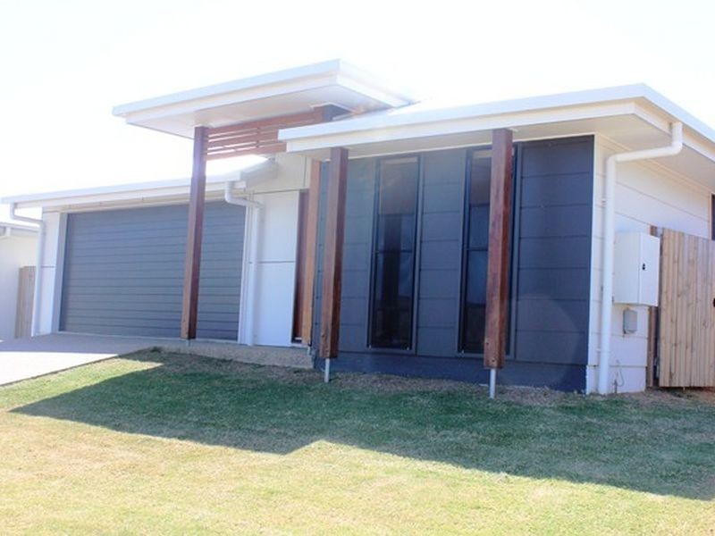 9 Majesty Street, Rural View QLD 4740