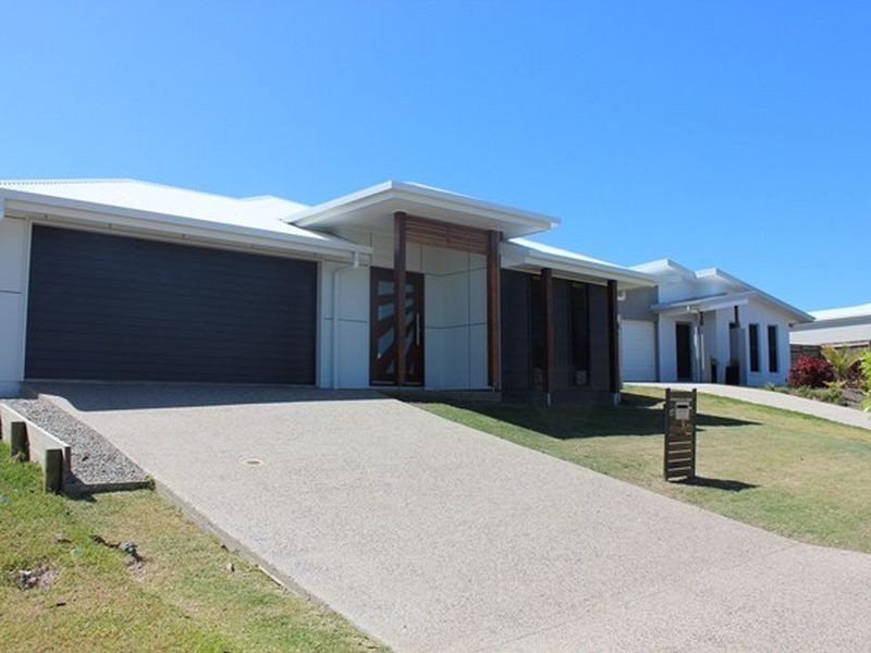 9 Majesty Street, Rural View QLD 4740