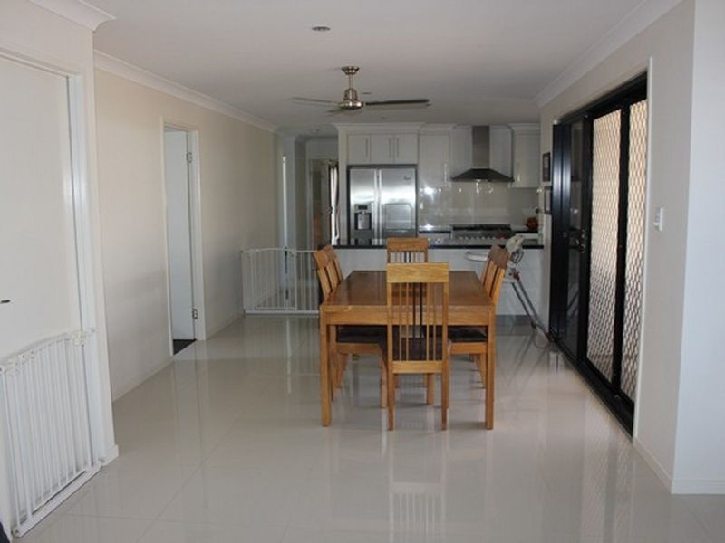 9 Majesty Street, Rural View QLD 4740