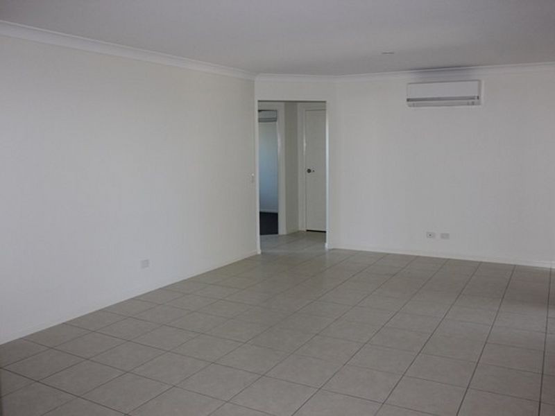 8 Cove Court, Alligator Creek QLD 4740