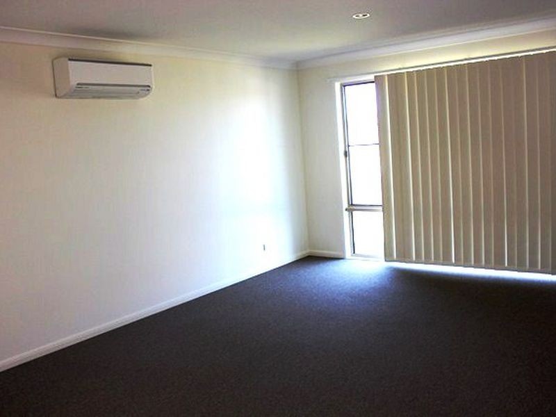 8 Cove Court, Alligator Creek QLD 4740
