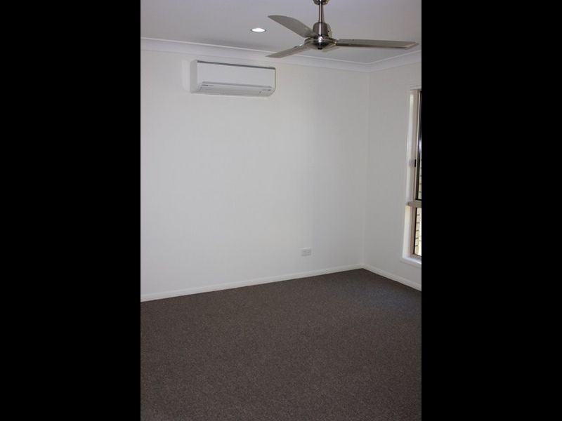 8 Cove Court, Alligator Creek QLD 4740