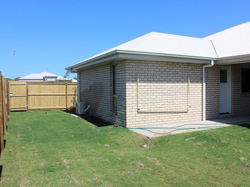 8 Cove Court, Alligator Creek QLD 4740