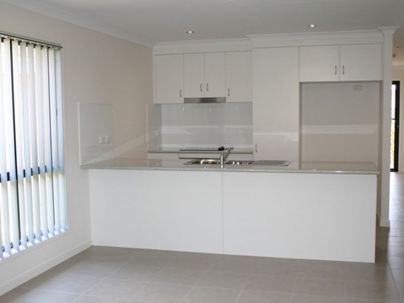 24 Joseph Court, Glenella QLD 4740