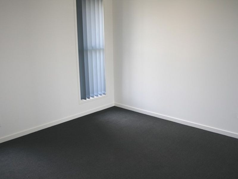 24 Joseph Court, Glenella QLD 4740