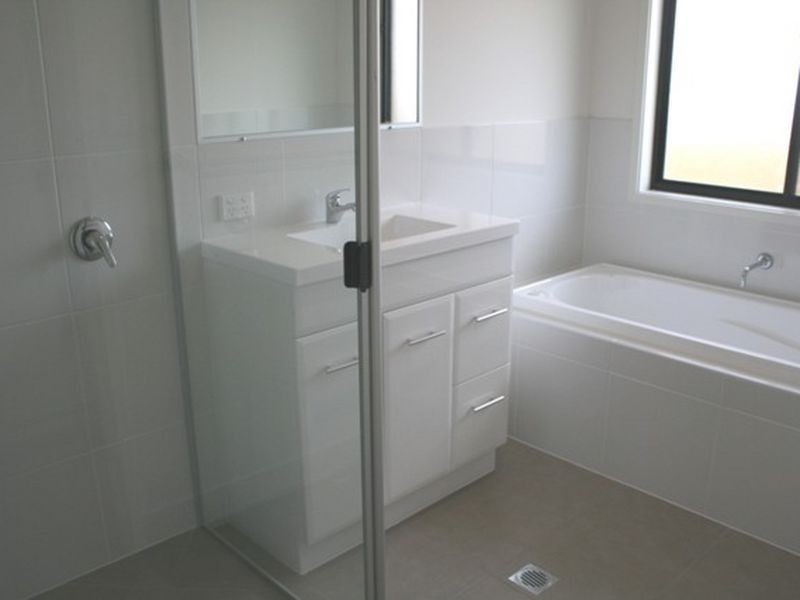 24 Joseph Court, Glenella QLD 4740