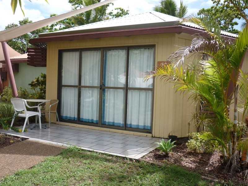 Bungalow 2 Ko Huna Sands Resort, Bucasia QLD 4750
