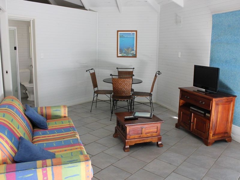 Bungalow 2 Ko Huna Sands Resort, Bucasia QLD 4750