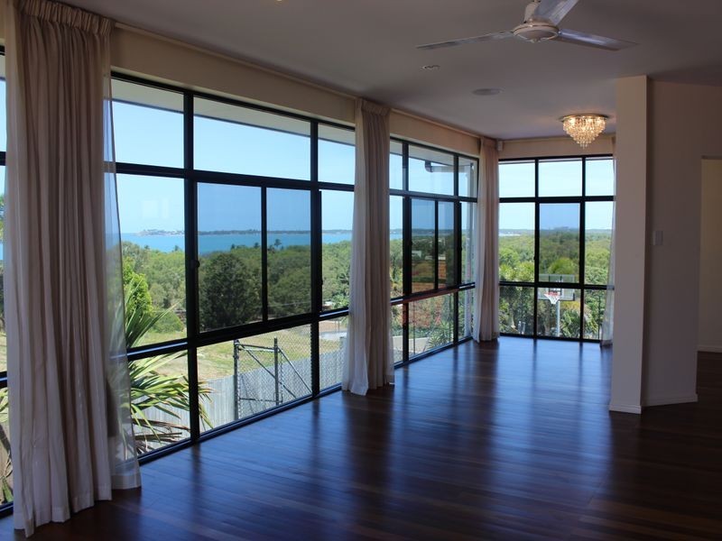 4 Rainbow Crescent, Eimeo QLD 4740