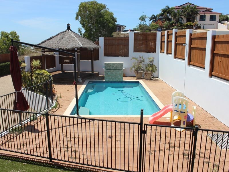 4 Rainbow Crescent, Eimeo QLD 4740