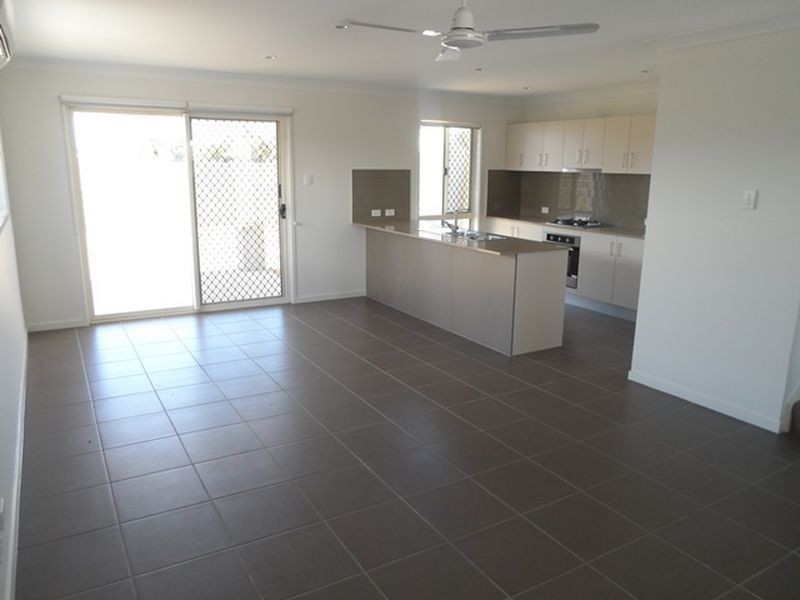 1/10 Somerset Close, Andergrove QLD 4740