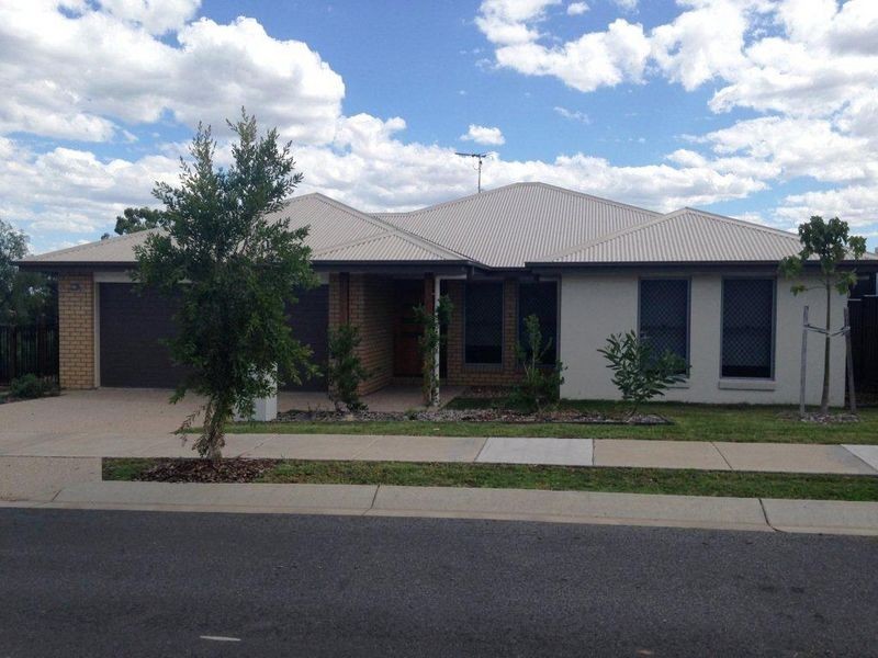 17 Kingfisher Street, Moranbah QLD 4744