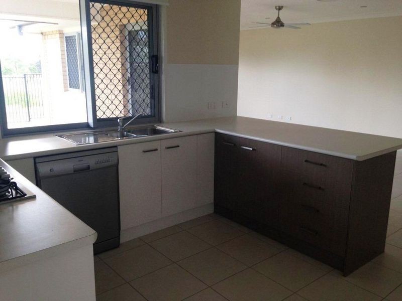 17 Kingfisher Street, Moranbah QLD 4744
