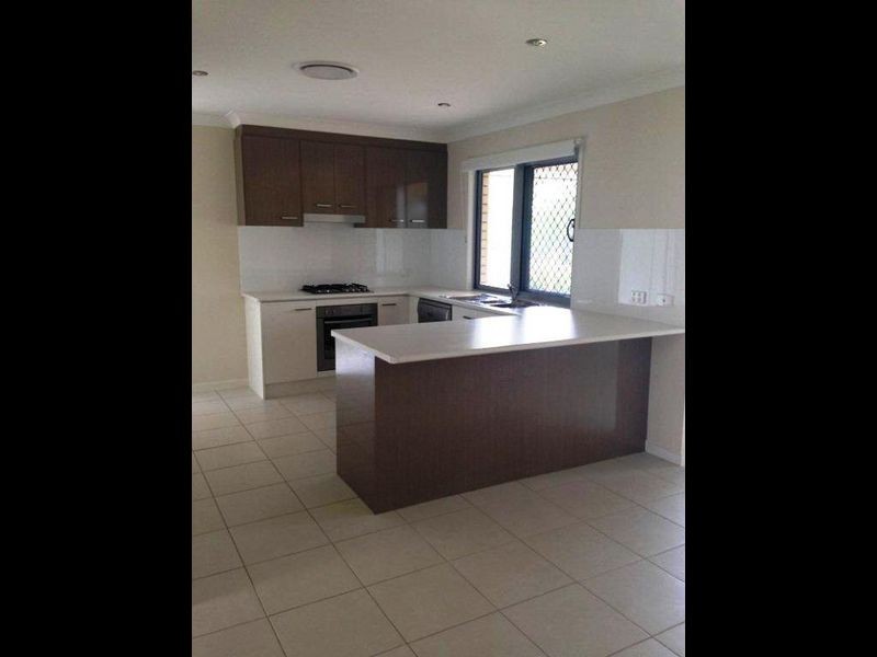 17 Kingfisher Street, Moranbah QLD 4744