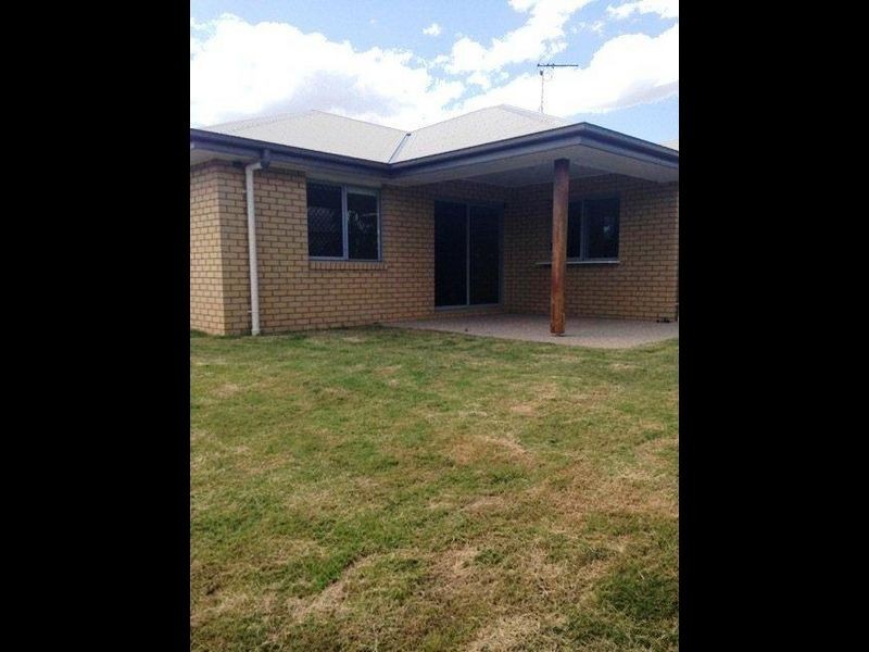 17 Kingfisher Street, Moranbah QLD 4744