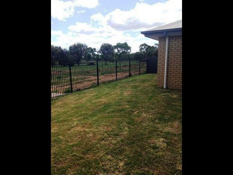 17 Kingfisher Street, Moranbah QLD 4744