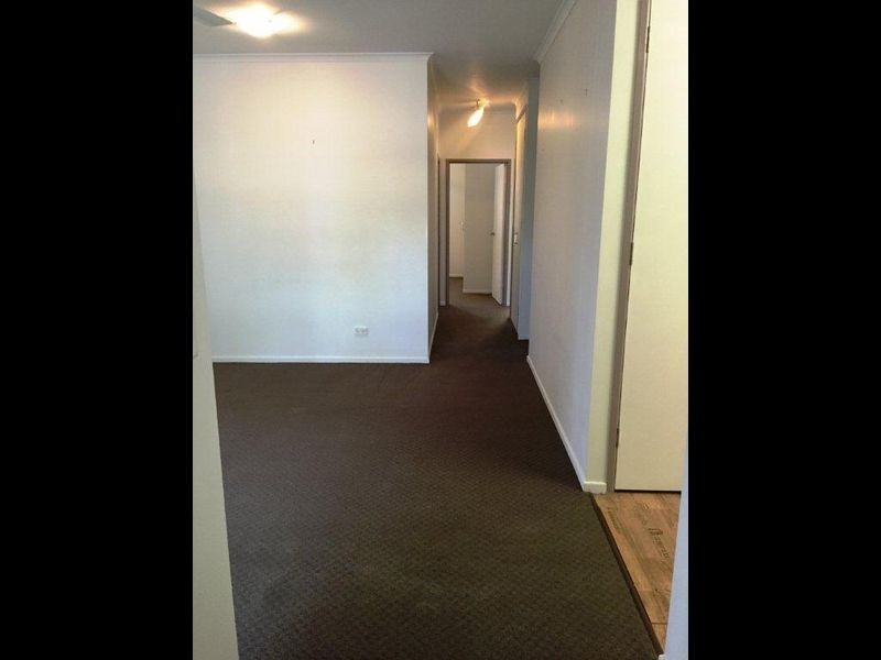 17 Grout Street, Moranbah QLD 4744