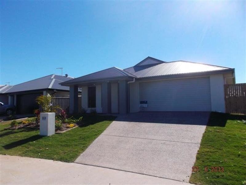 7 Newport Parade, Blacks Beach QLD 4740
