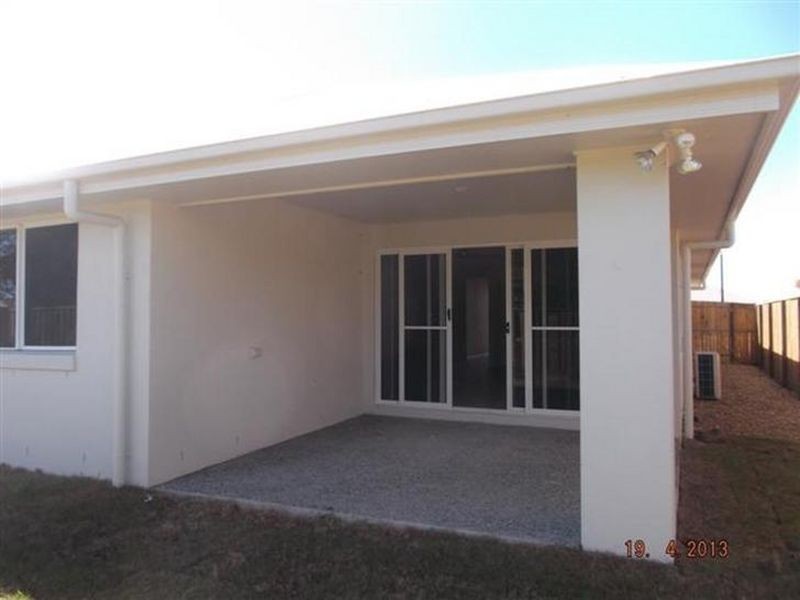 43 Scarborough Circuit, Blacks Beach QLD 4740