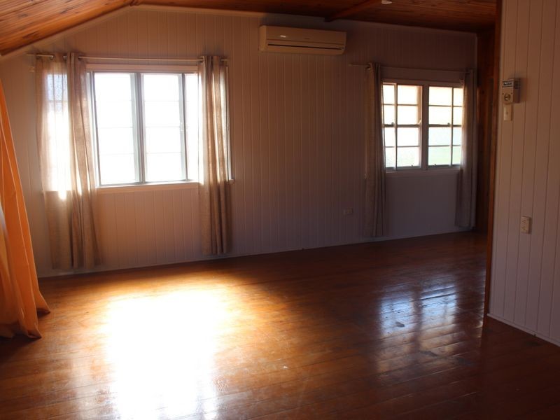 4 Smith Street, West Mackay QLD 4740