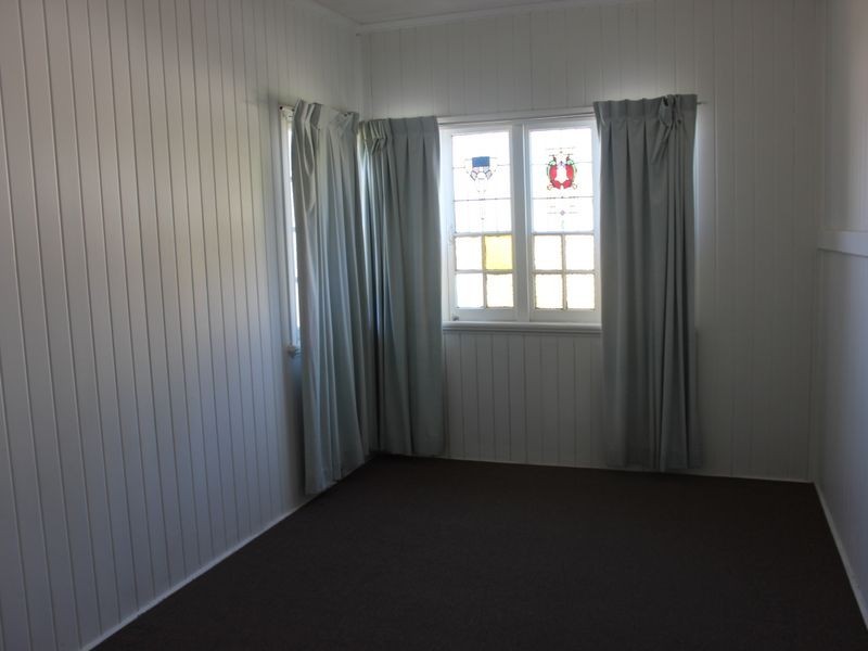4 Smith Street, West Mackay QLD 4740