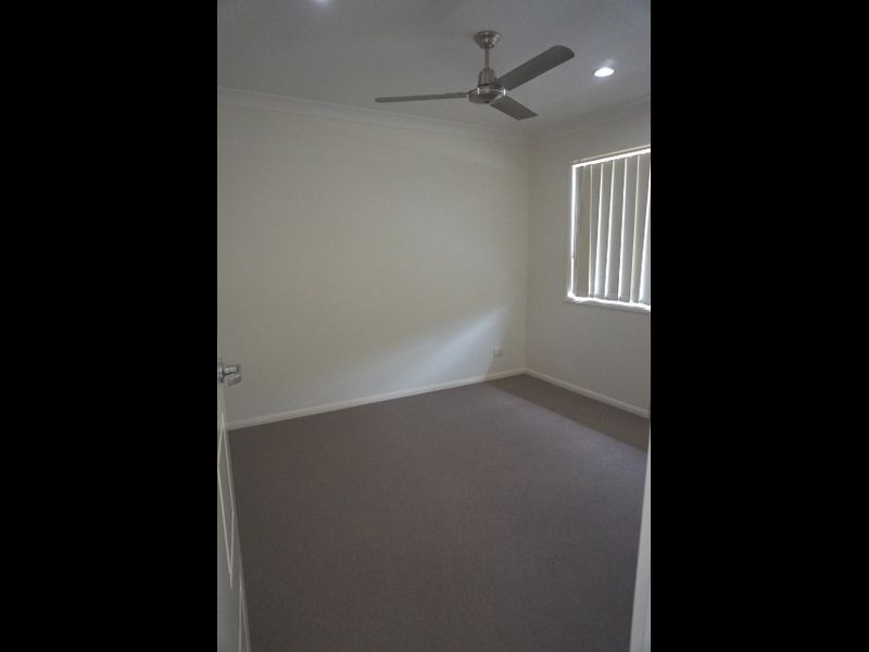 24 Newport Parade, Blacks Beach QLD 4740