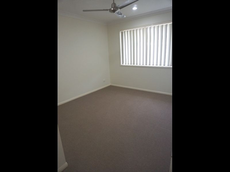 24 Newport Parade, Blacks Beach QLD 4740