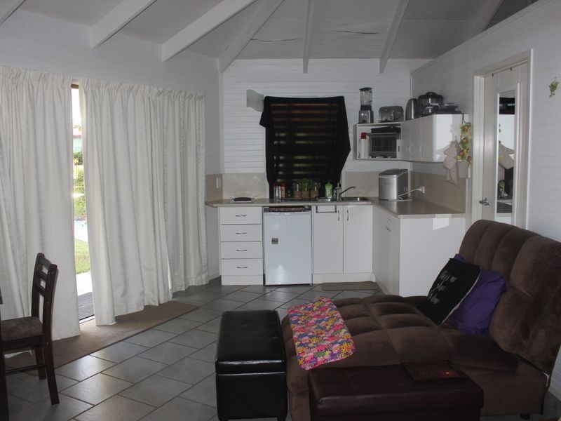 50 Bungalow – Ko Huna Sands Resor, Bucasia QLD 4750