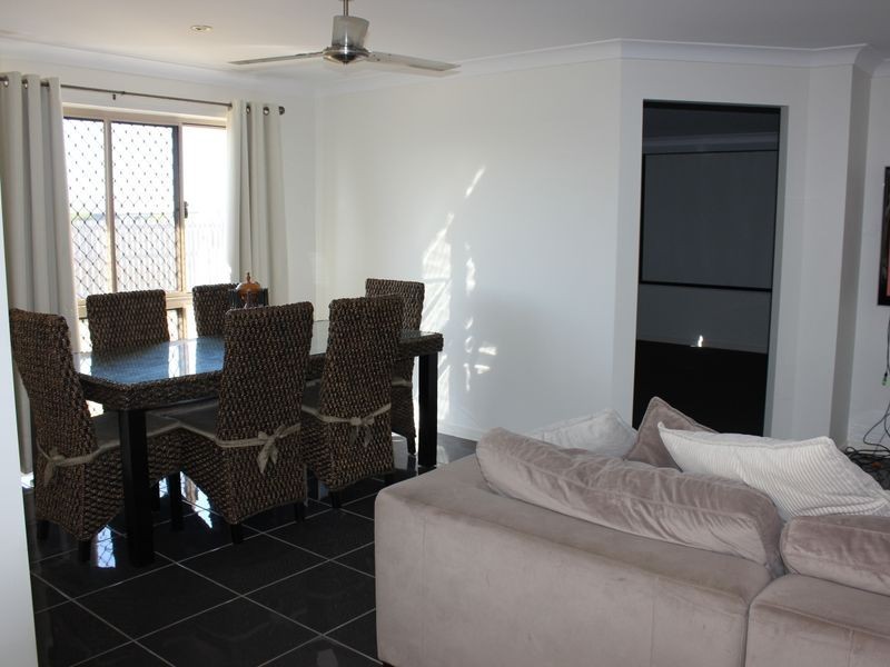8 Dorothy Place, Mirani QLD 4754