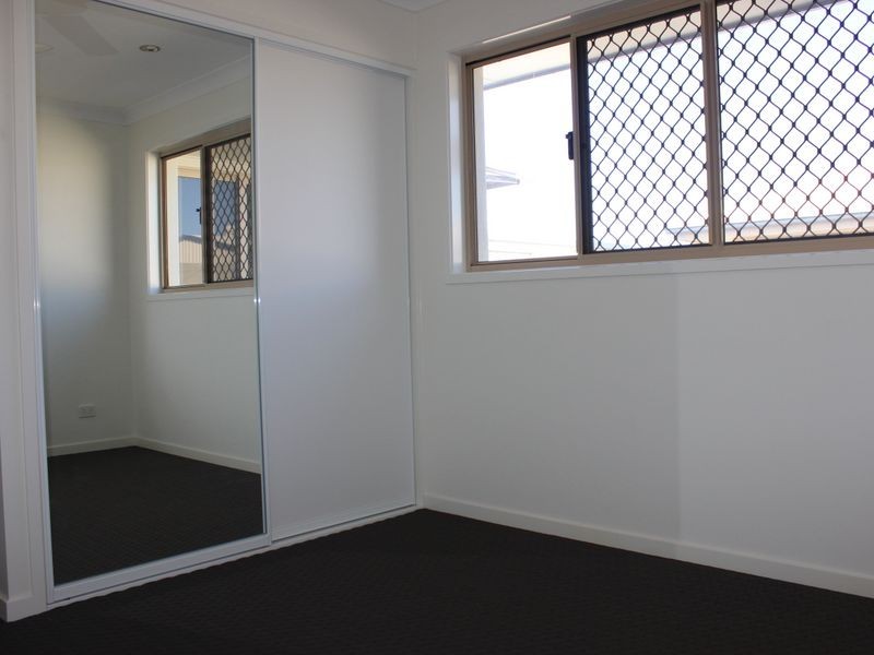 8 Dorothy Place, Mirani QLD 4754